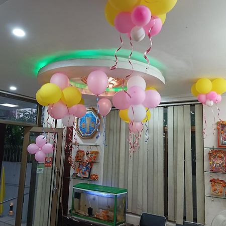 Hotel Viraat Inn Гая Екстер'єр фото