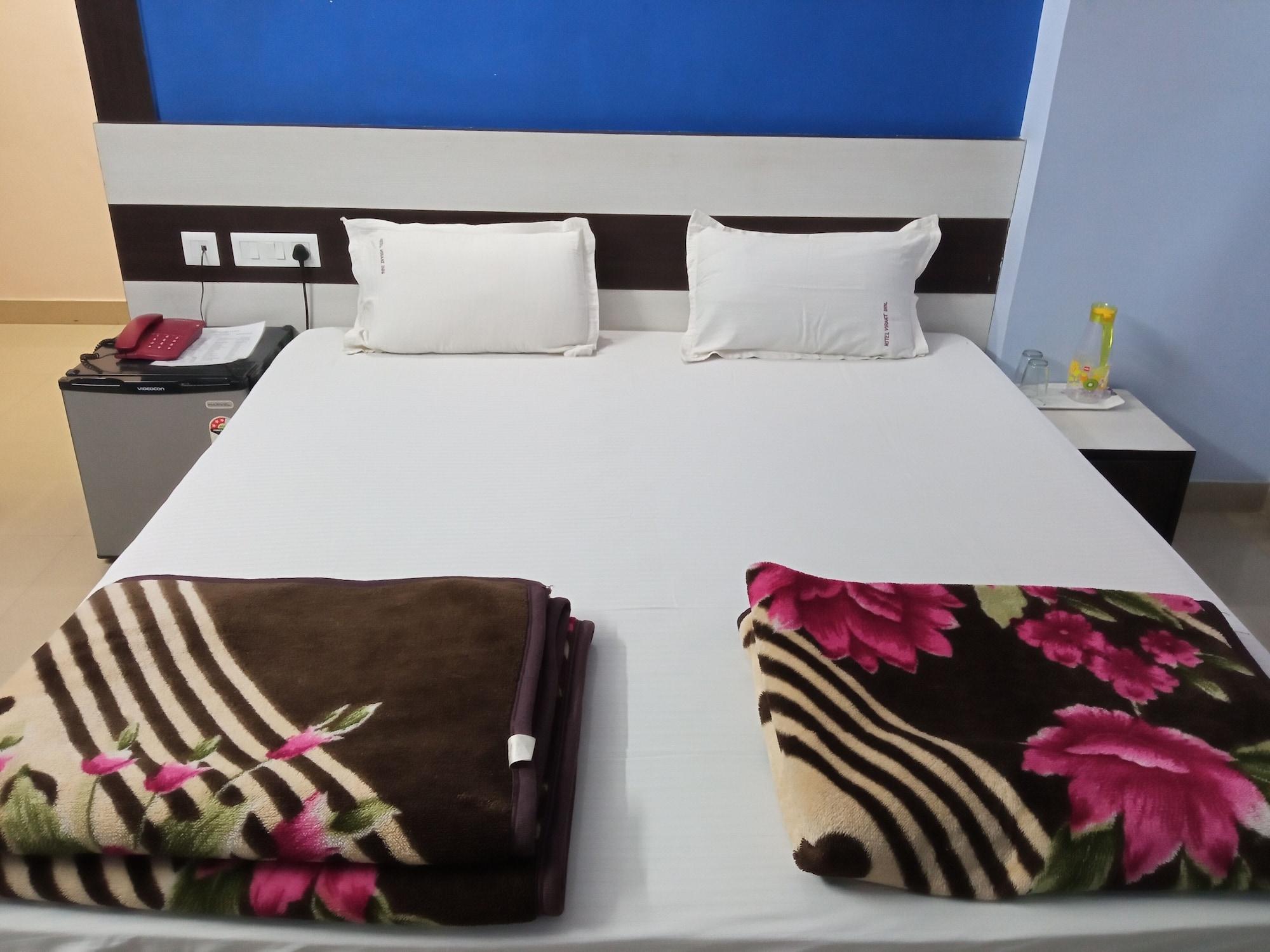 Hotel Viraat Inn Гая Екстер'єр фото