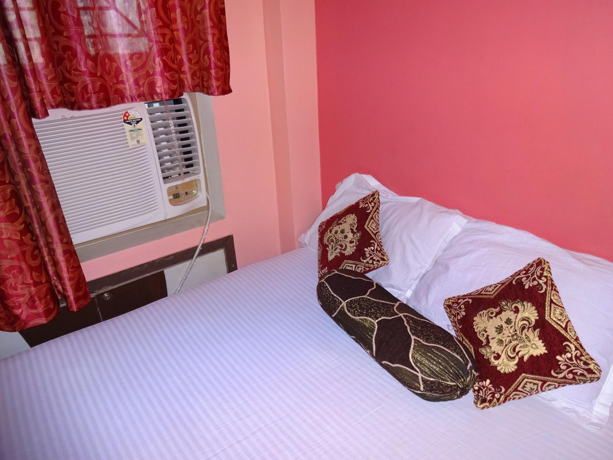 Hotel Viraat Inn Гая Екстер'єр фото