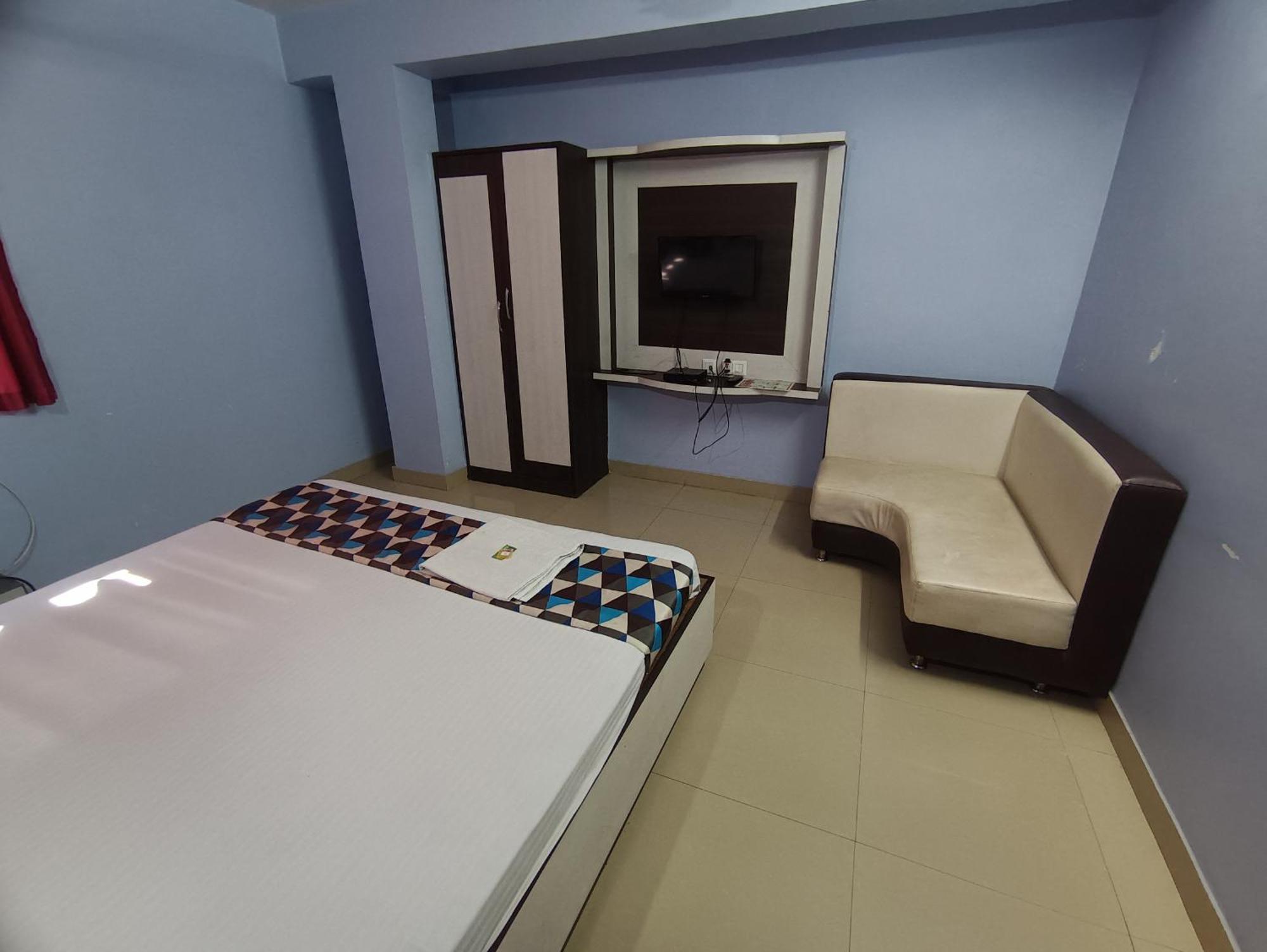 Hotel Viraat Inn Гая Екстер'єр фото