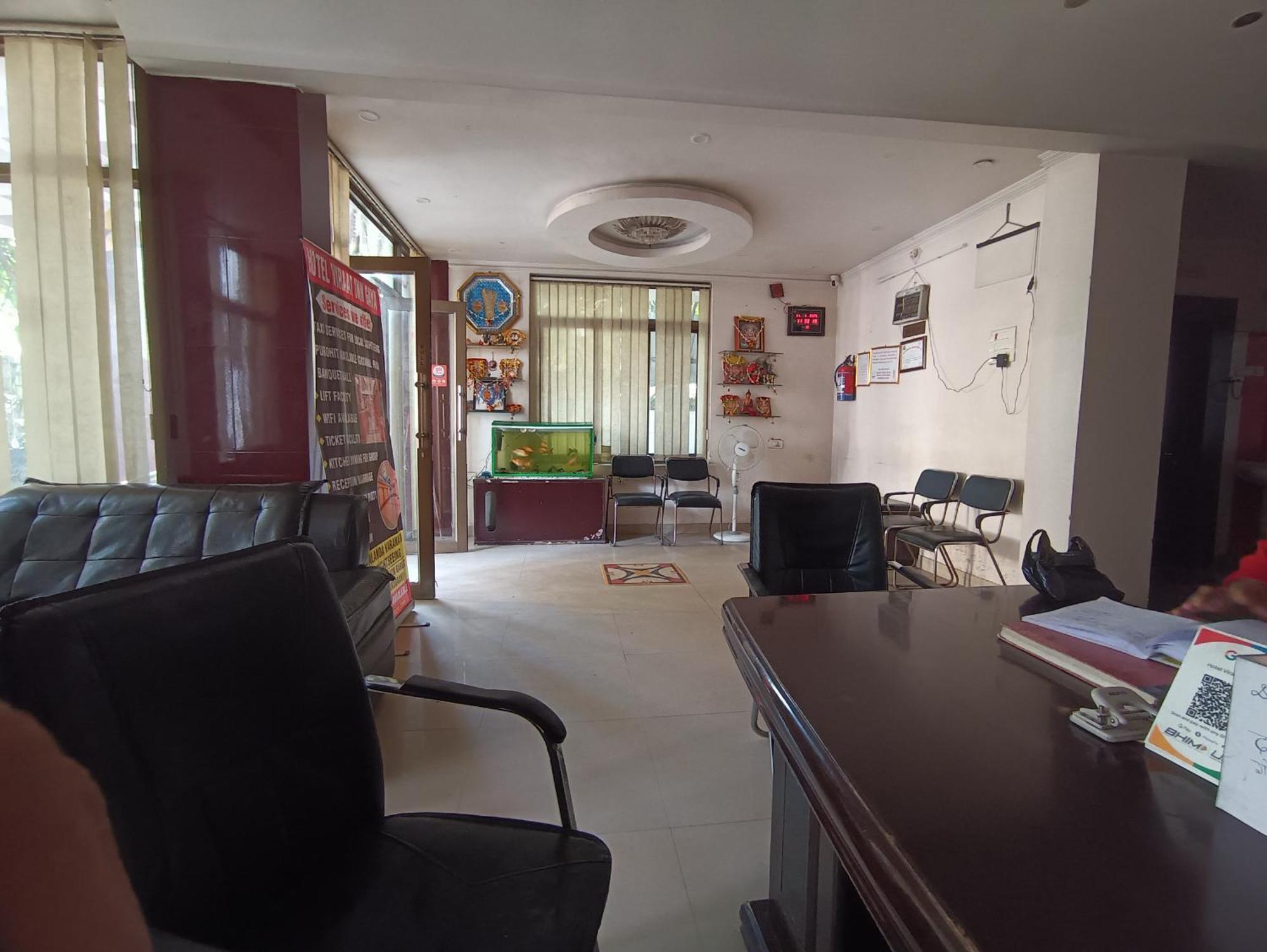 Hotel Viraat Inn Гая Екстер'єр фото