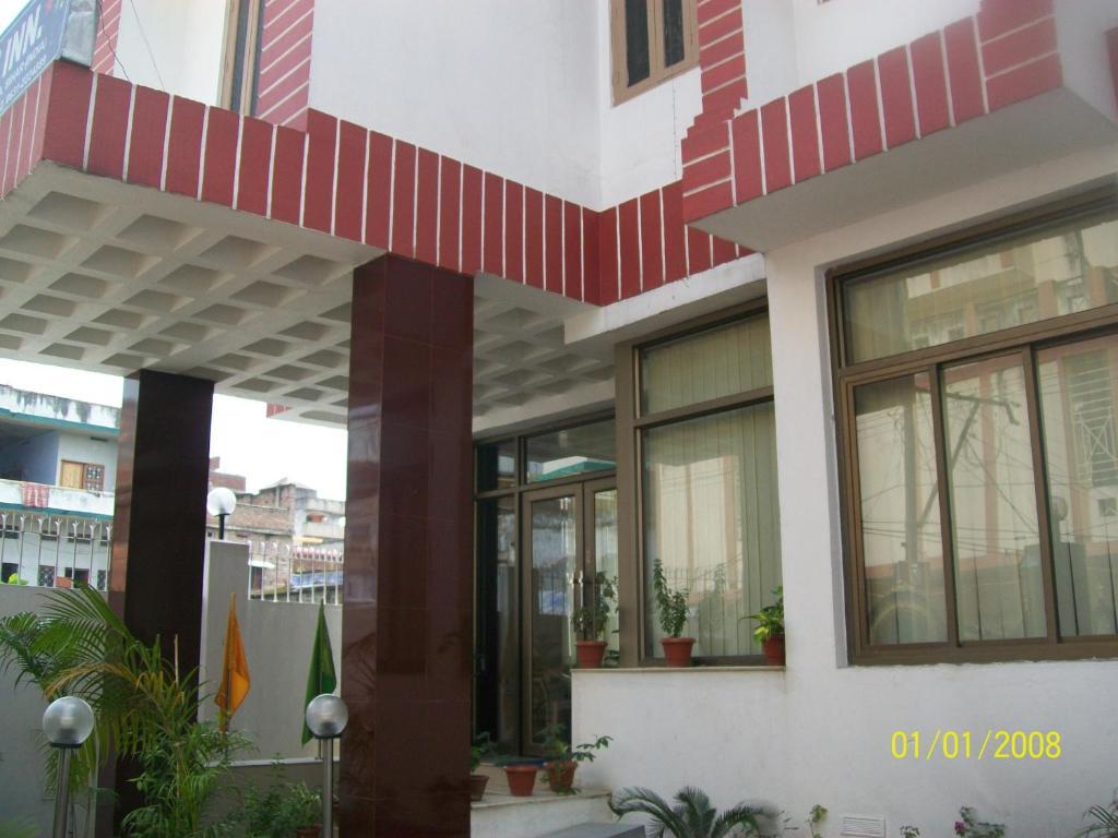 Hotel Viraat Inn Гая Екстер'єр фото